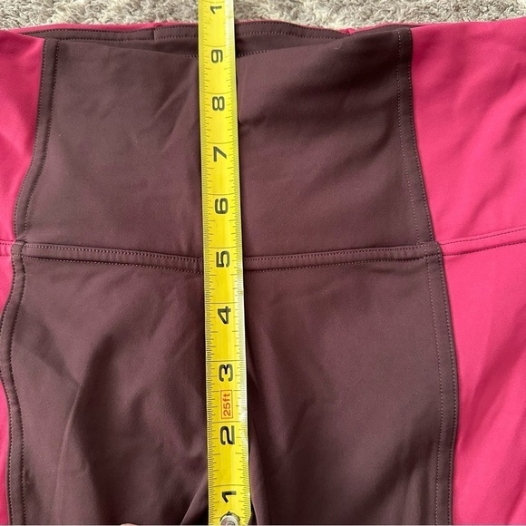 Lululemon Wake & Train 22” Crop Tight Black Satin Star Ruby - Picture 11 of 12